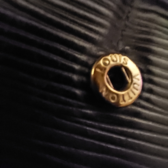 Louis Vuitton Black Epi Leather Wallet Very Good Preloved Condition - Picture 6 of 11